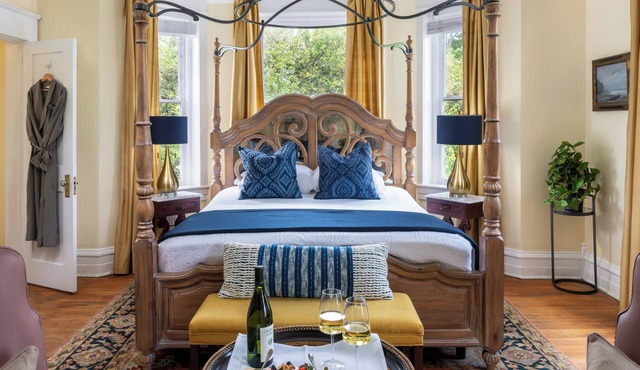 Inner Banks Inn