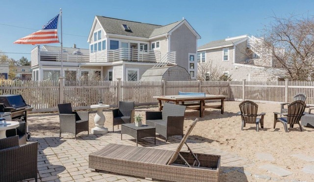 JackShack on Plum Island | Walk to Beach!