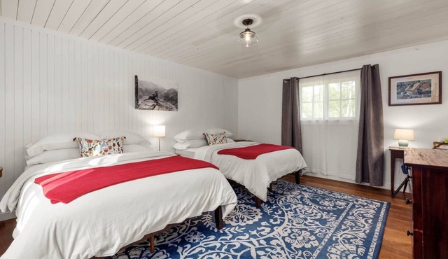 Jacobson's Cottages Cabin #8
