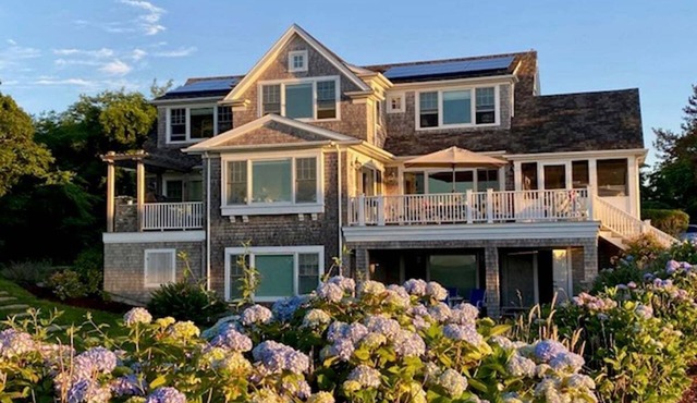Julien Estate:105-H Spectacular Harwich Port Waterfront Retreat on Nantucket Sound