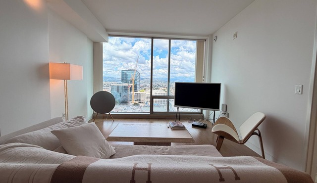 Koreatown Skyline Suites - Modern 1bd1bth City Sky Views