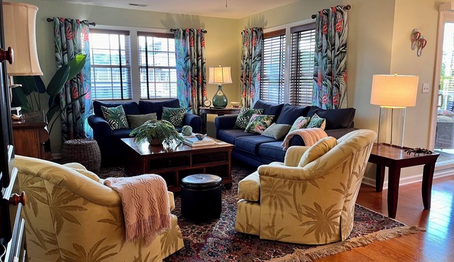 La Paix by the Sea II, 4th Ave & Surf - NWW! Perfect location for beach lovers