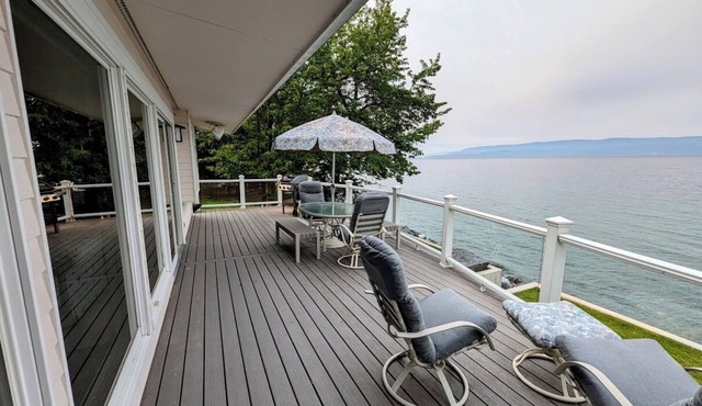 Lake Front Retreat on Flathead
