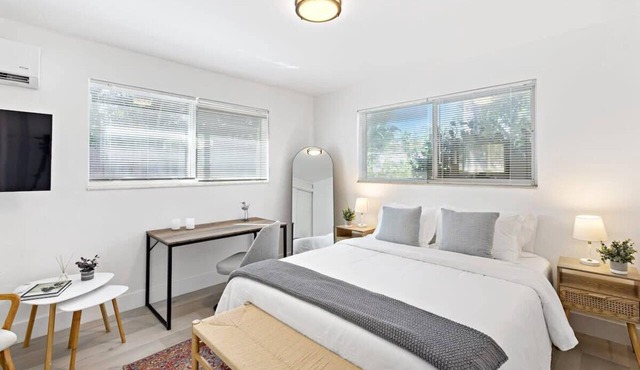 Lake Ridge Studio: Pet-Friendly w/Free Parking