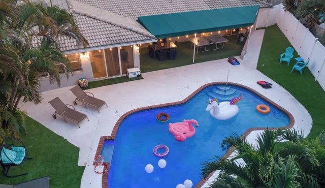 Lakefront Getaway 5BR/3BA Heated Pool Paradise