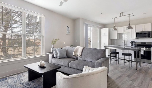 Landing | Amazing 1BD, Gym, Courtyard
