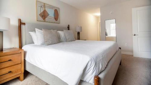 Landing Beautiful 2BD Game Room Yoga Studio