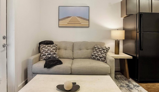 Landing | Incredible 1BD, Rooftop Lounge