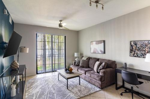 Landing Modern 1BD Clubhouse Gym
