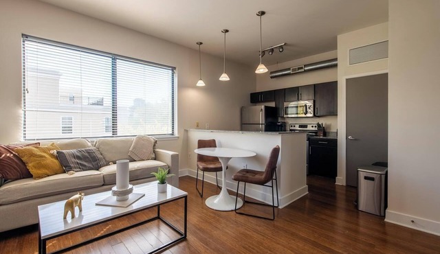 Landing | Modern 1BD, Courtyard, Pool