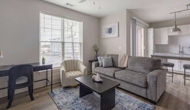 Landing | Modern 1BD, Gym, Game Room