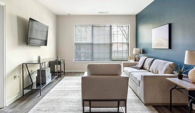 Landing | Modern 2BD, Clubhouse, Pool