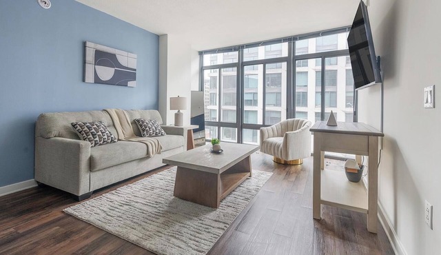 Landing | Stunning 2BD, Courtyard