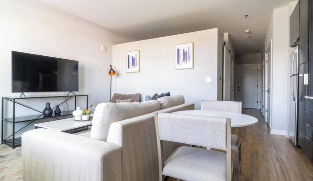 Landing | Stylish Studio, Courtyard, Gym