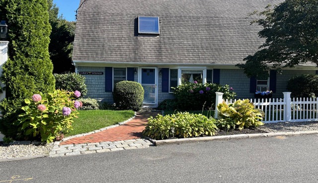 Large 7 bedroom, 5 bath house one and a half blocks from the beach