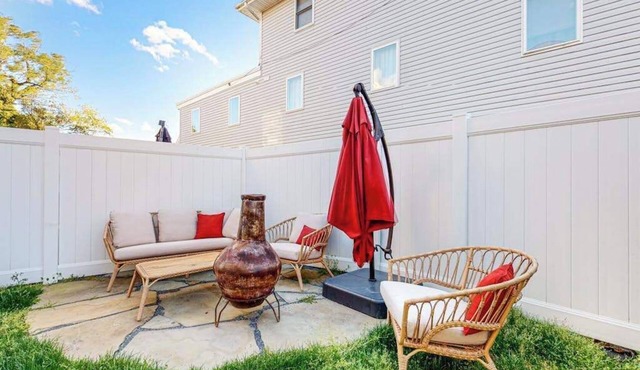 Large duplex w/2 separate homes, two kitchens, patio, WiFi, & great location