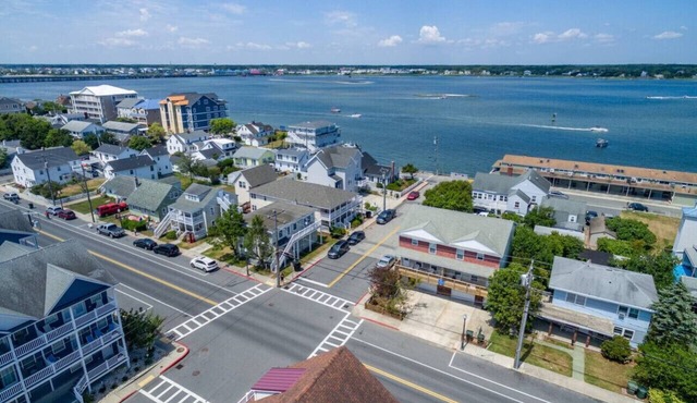 Large Townhouse A, Walk to the Beach and Boardwalk