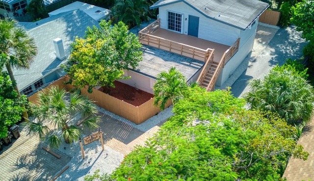 Las Olas Cabanas Unit #2 - Private Unit Downtown Ft Lauderdale w/Yard & Parking
