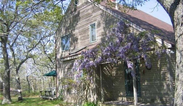 Light & Airy West Tisbury home on 3 private acres,/amenities