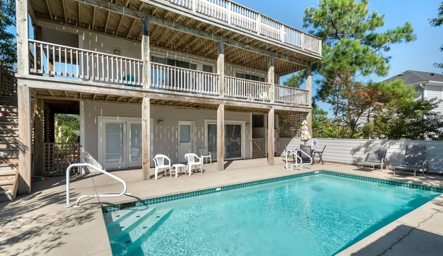 Lighthouse Pointe: Private Pool | Resort Amenities