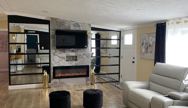 Loeras Inn