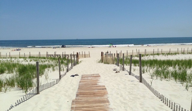 Long-term rental opportunity for post Labor Day.