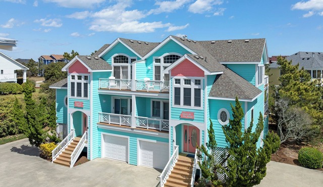 Love R Shack At The Beach: 10-bed Oceanside Duplex