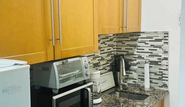 Lovely Studio close to Airport, Wynwood and Downtown free WiFi and Parking