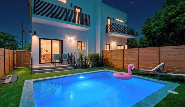 Luxe 4BR/3BA w/Pool Near Wynwood & Design District