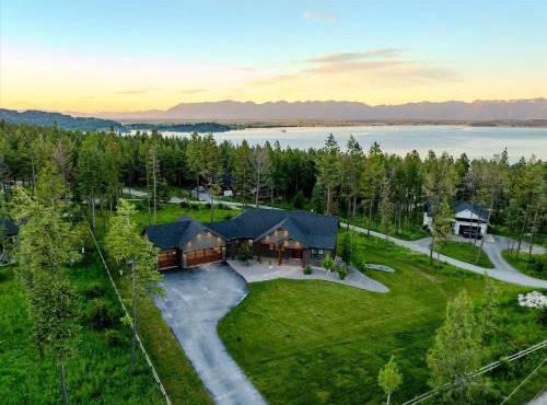 Luxe Lakeside New Build by Flathead Lake Speakeasy