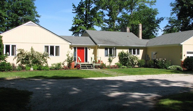 Luxurious Home on the Chesapeake Bay, Fantastic Views, W/Pool
