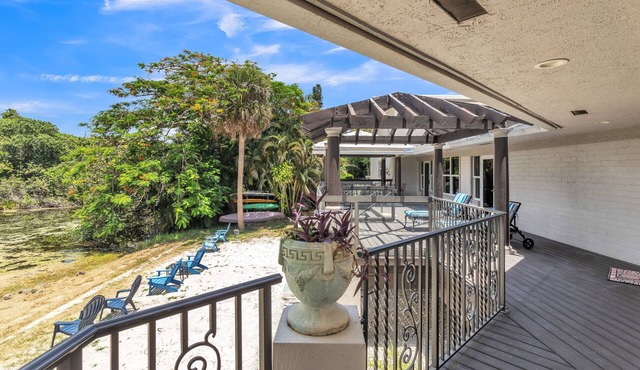 Luxurious Oasis in Fort Lauderdale's Heart by RedAwning