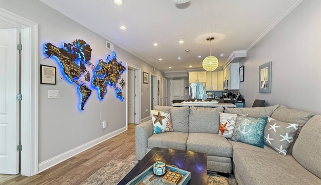Luxurious Penthouse, King beds. Dog & ADA Friendly