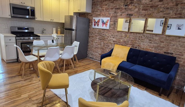 Luxury 1BR Apartment in Bed-Stuy Brownstone