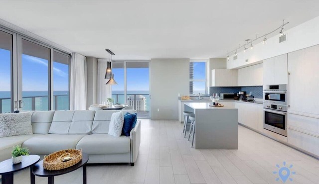 Luxury 2Br| Front Ocean| Bay View| Amazing Pools