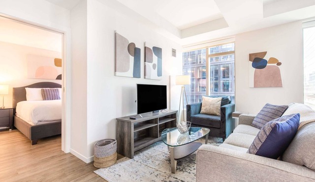 Luxury Apt with Gym in Seaport