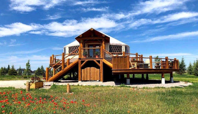 Luxury Flathead Lake Yurt Ideal for a Great Getaway in Montana