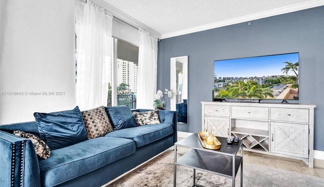 LUXURY KINGDAVID*3/2H*KINGBEDROOM*BEST LOCATION