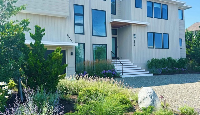 Luxury Loveladies Lagoon front home, 6 bedrooms, 7 bathrooms, heated pool & more