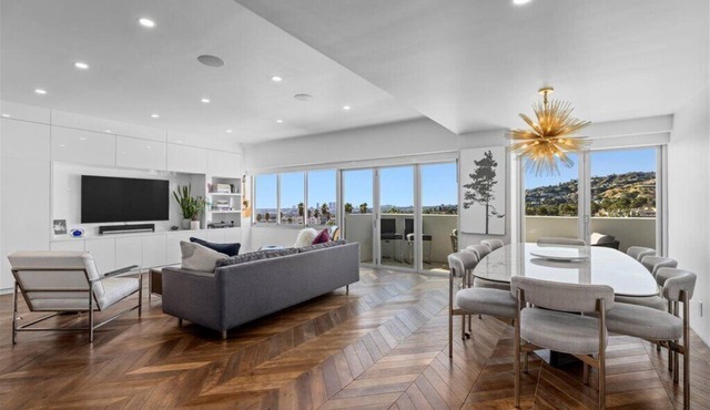 Luxury West Hollywood 2-Bed Apt as seen in Netflix 'Selling Sunset' show.
