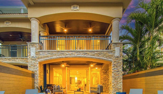 LVS Aurea Walk to Las Olas, Heated Pool, Spacious 9-Bed