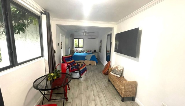 Mango Studio - Free Gated Parking