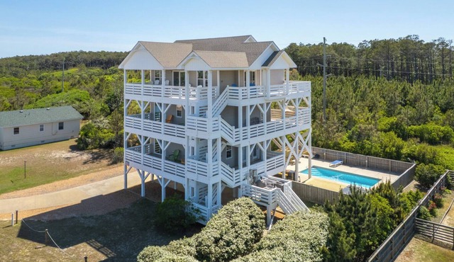 Mariner's Star Five Bedroom Home in Nags Head with Private Pool and Hot Tub