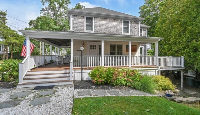 Megansett Beach Retreat - steps from Cape Cod Beaches