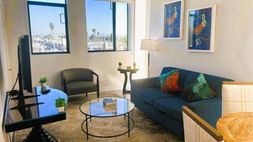 Melrose Luxe Retreat near The Grove