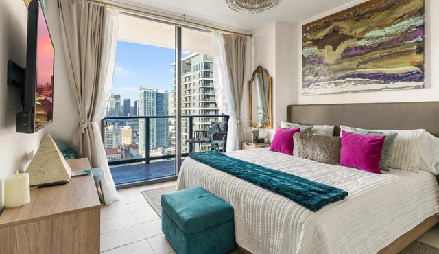 Miami Luxe Sky 27 Skyline View Stunning Water & City Lights View, Resort Pool,Gym,Spa Restaurants