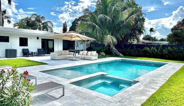 Mid-Century Coastal Paradise