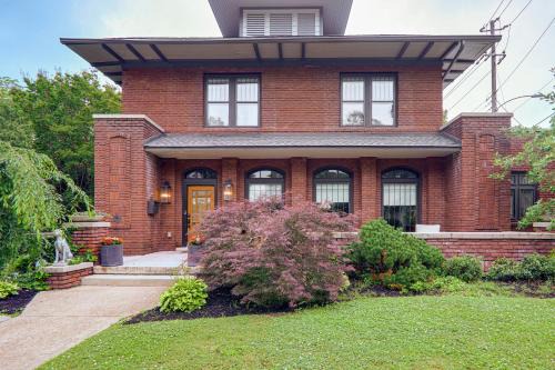 Midtown Jackson - 1900 Brick Craftsman Home