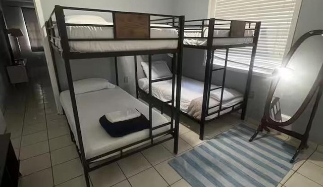 Mighty Miami - Private Room 6 Beds
