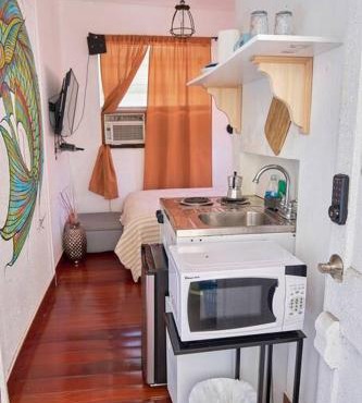 Migue´s Tiny Miami Alcove